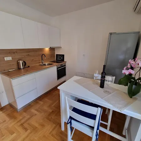 Ferienwohnung Fur 2 Personen Ca 40 Qm In Crikvenica, Kvarner Bucht Und Umgebung - B53103 * Crikvenica